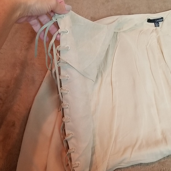 Ladakh cream fringe suede like jacket - Picture 7 of 8